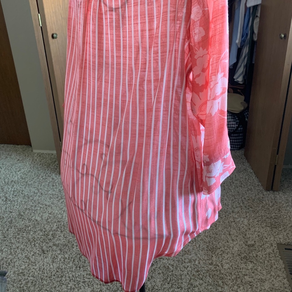 Coral Blouse With 2 Different Patterns! - image 2